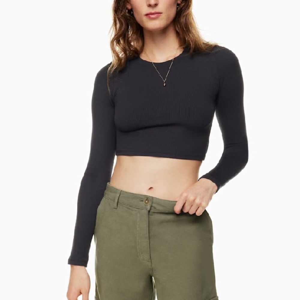Wilfred Free Aritzia Long Sleeve Black Crop